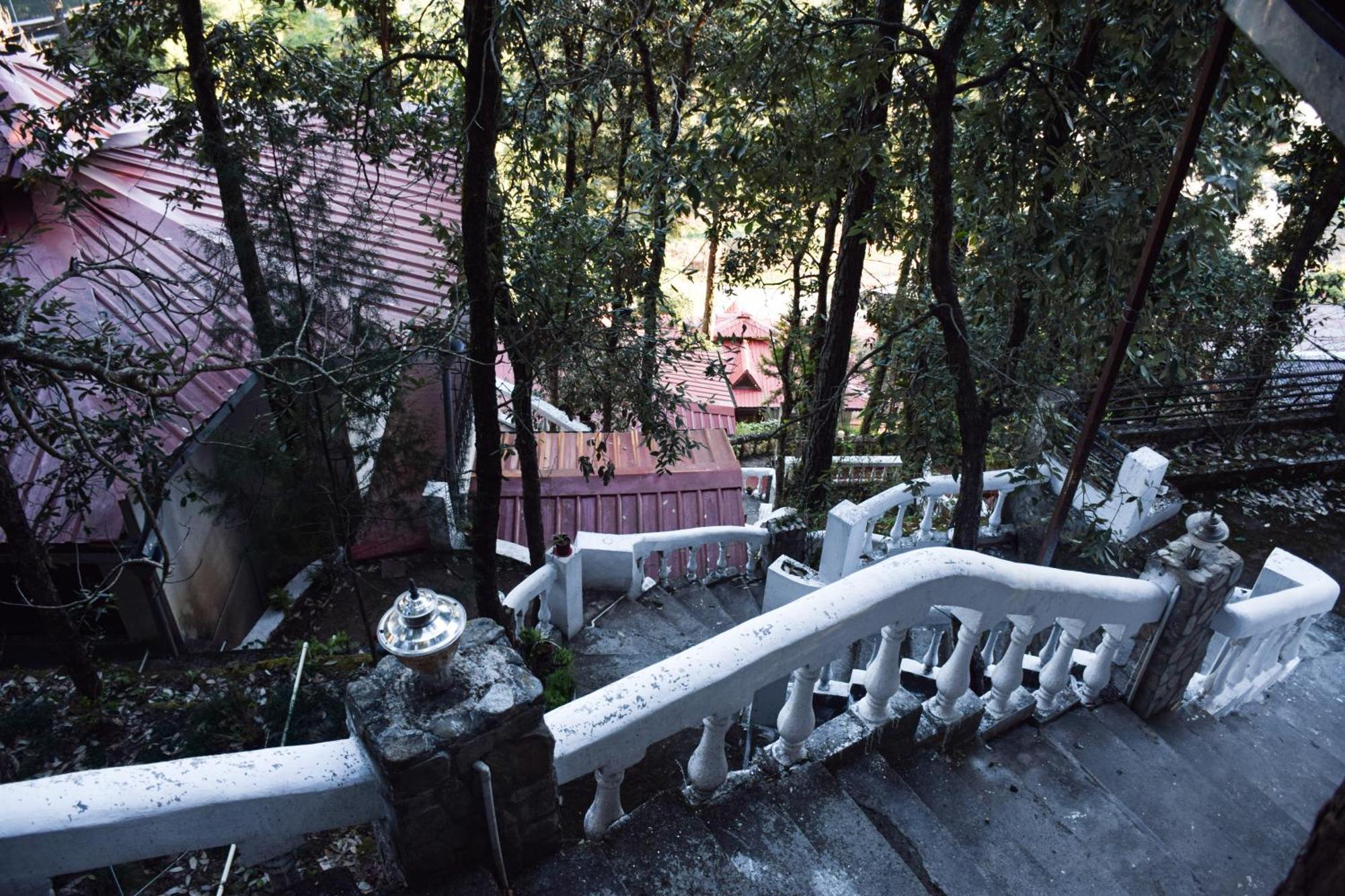 The Canadian Woods Resort Nainital Ngoại thất bức ảnh