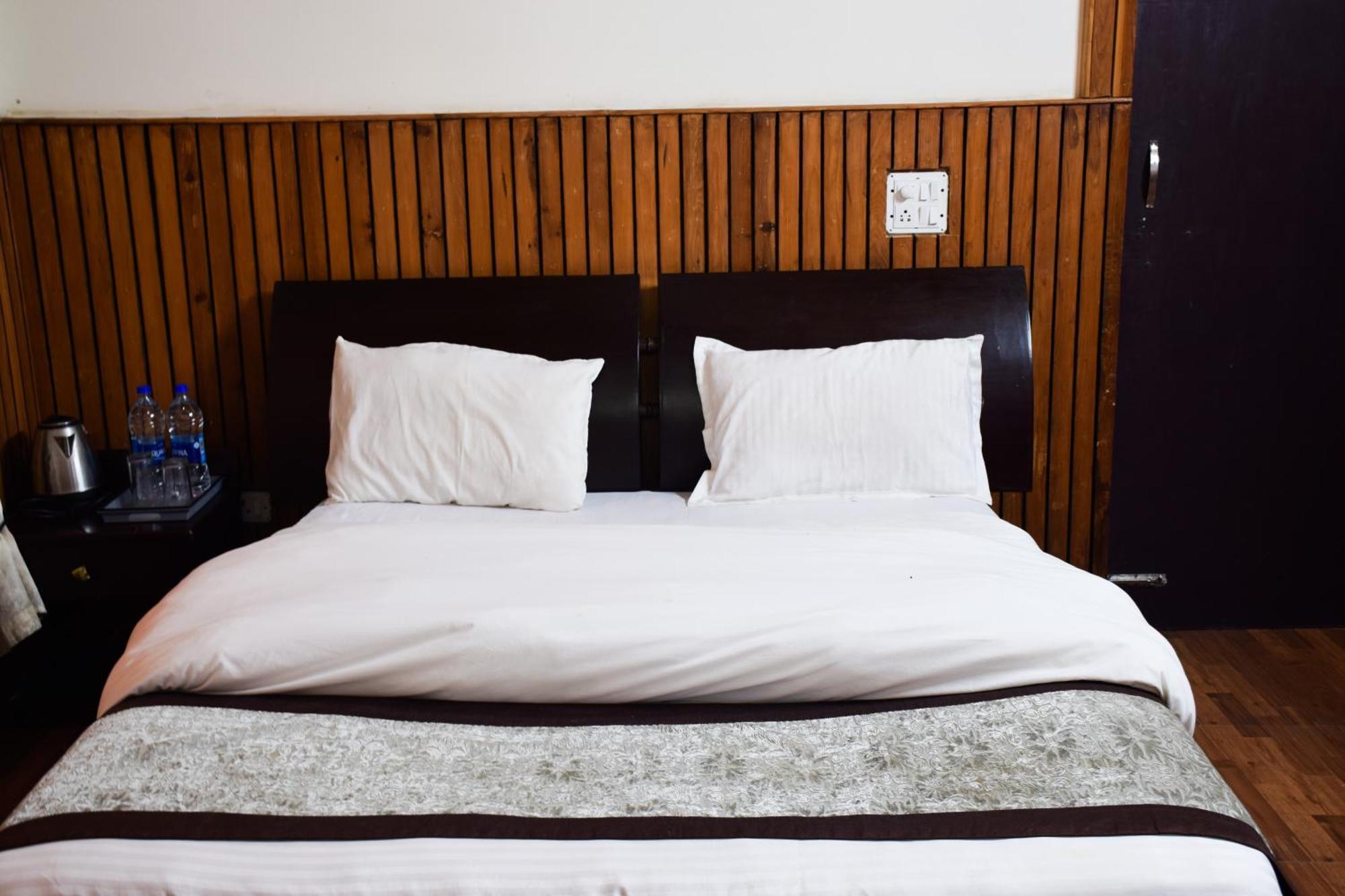 The Canadian Woods Resort Nainital Phòng bức ảnh